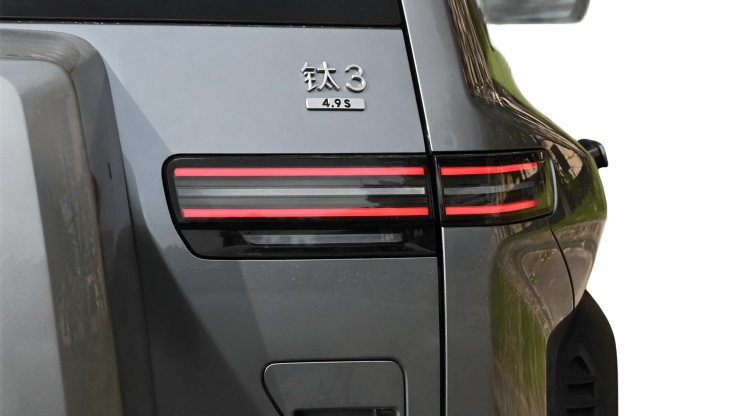 Leopard Tai 03 electric crossover
