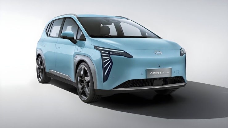 Aion Y electric crossover