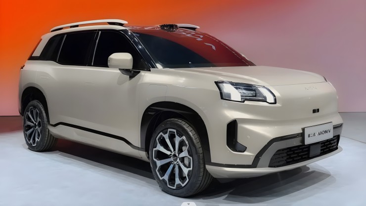 Aion V electric crossover