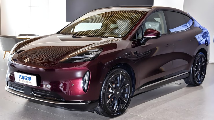 Электрический кроссовер Aion Hyptec HT