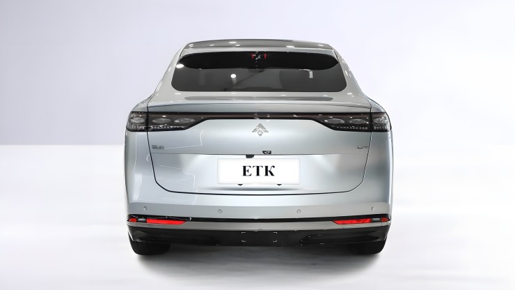 Електричний кросовер Aion Hyptec HT