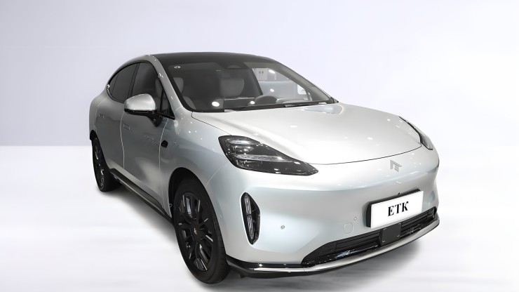 Електричний кросовер Aion Hyptec HT