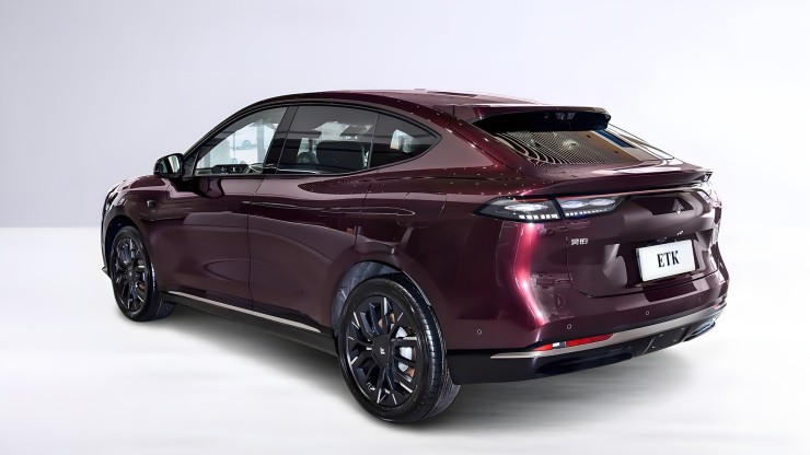Электрический кроссовер Aion Hyptec HT