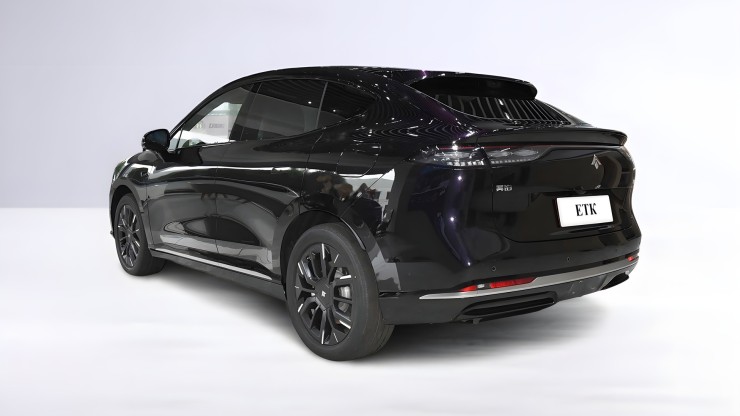 Електричний кросовер Aion Hyptec HT