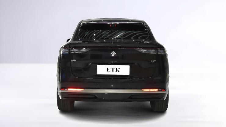 Електричний кросовер Aion Hyptec HT