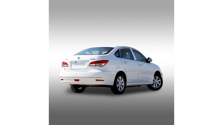 Dong Feng E11k_electric_sedan_white_003