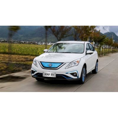 DongFeng S50ev -електромобіль седан