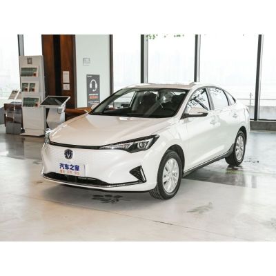 Чотиридверний седан EADO 460 EV