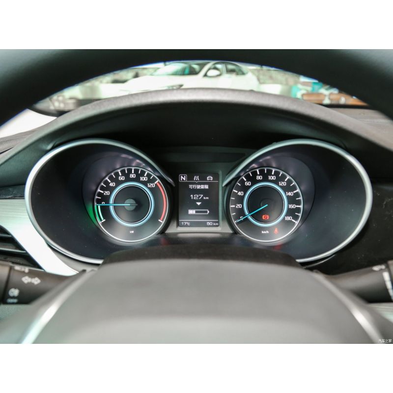 Чотиридверний седан EADO 460 EV