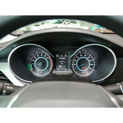 Чотиридверний седан EADO 460 EV