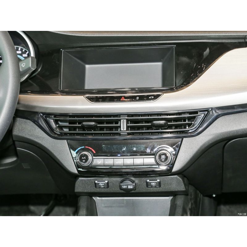 Чотиридверний седан EADO 460 EV