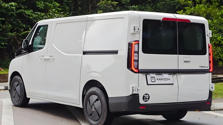 Електричний вантажний Мінівен Farizon SuperVan
