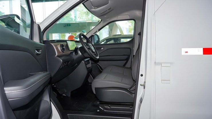 Electric Cargo Van-EC75